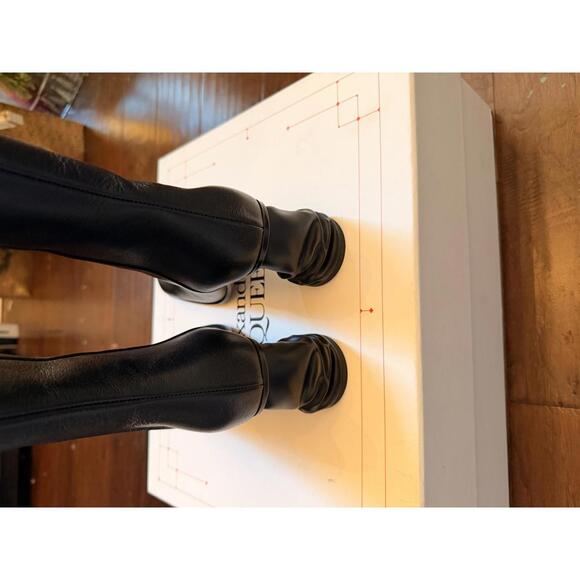 Alexander McQueen Black Leather Women's Ankle Boots with Sculpted Heel - Picture 6 of 8